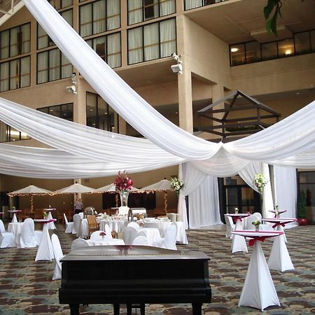 Doubletree By Hilton St Paul Downtown Hotel Saint Paul Restaurant photo